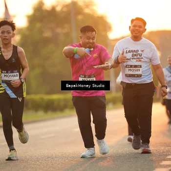 Runner Photo 7675365