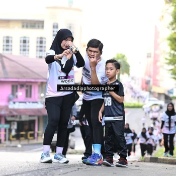 Runner Photo 7675376