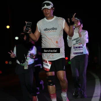 Runner Photo 7675378