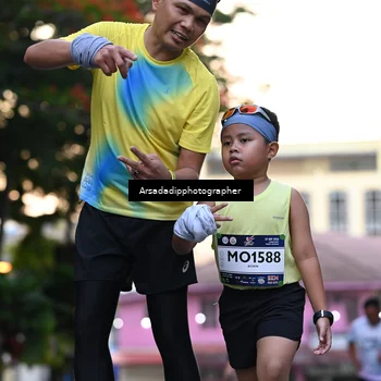 Runner Photo 7675380