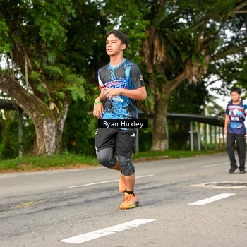Runner Photo 7675397