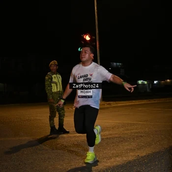 Runner Photo 7675402