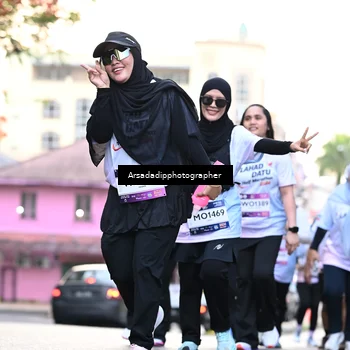 Runner Photo 7675407