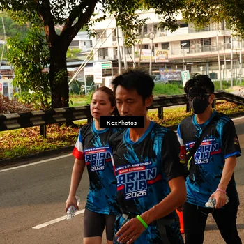 Runner Photo 7675411