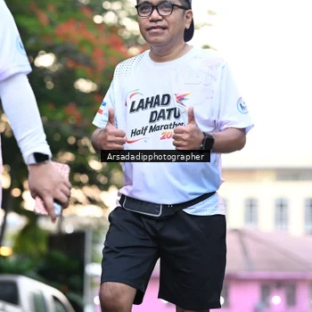 Runner Photo 7675415