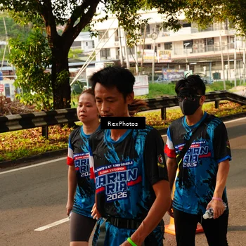 Runner Photo 7675420