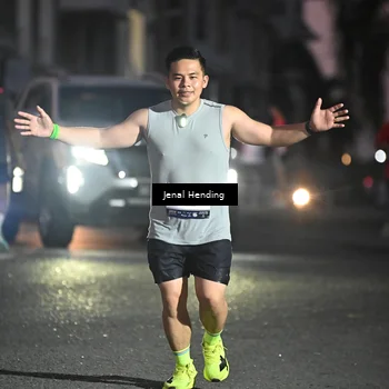 Runner Photo 7675431