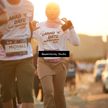Runner Photo 7675438