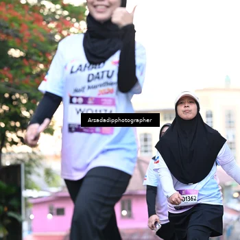 Runner Photo 7675455