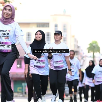 Runner Photo 7675464
