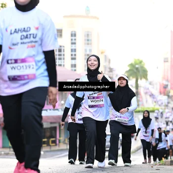 Runner Photo 7675476