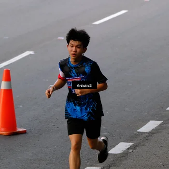 Runner Photo 7675478