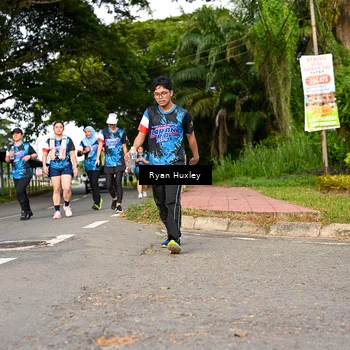 Runner Photo 7675489