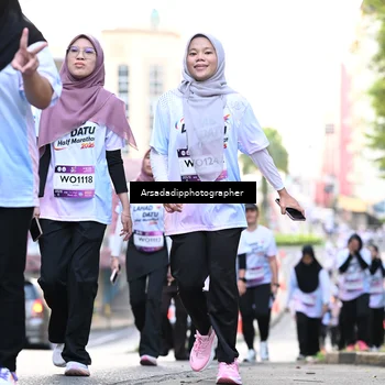 Runner Photo 7675490