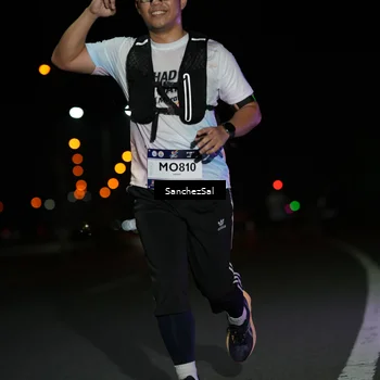 Runner Photo 7675497
