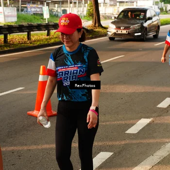 Runner Photo 7675499