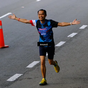 Runner Photo 7675503