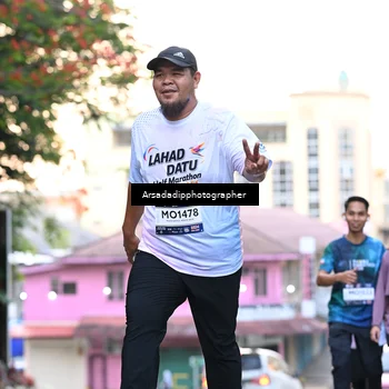 Runner Photo 7675513