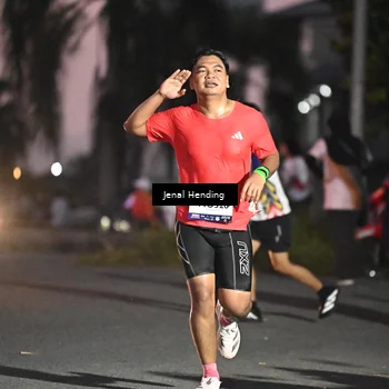 Runner Photo 7675528