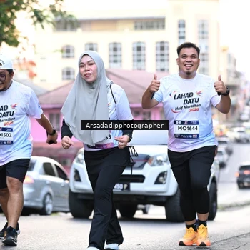 Runner Photo 7675543