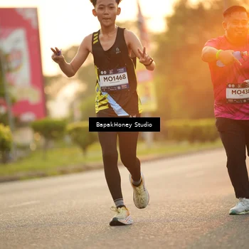 Runner Photo 7675544