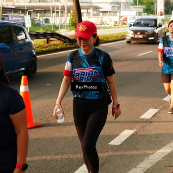 Runner Photo 7675553