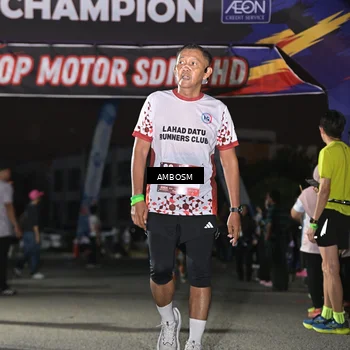 Runner Photo 7675560