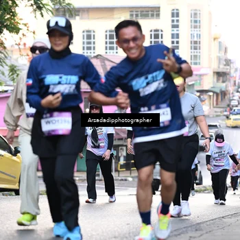 Runner Photo 7675594
