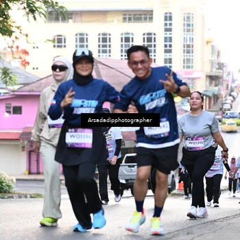 Runner Photo 7675603