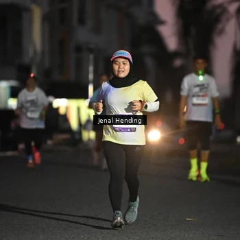 Runner Photo 7675614