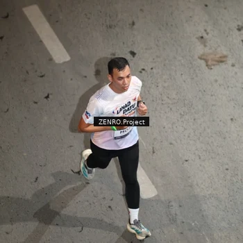 Runner Photo 7675620