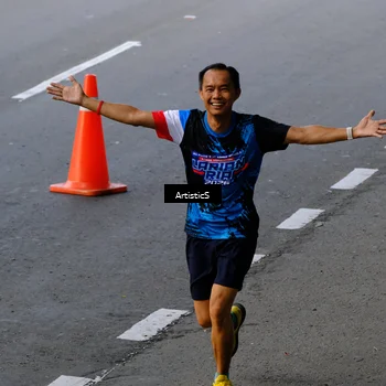 Runner Photo 7675626