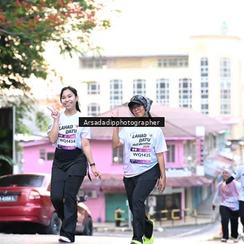 Runner Photo 7675647