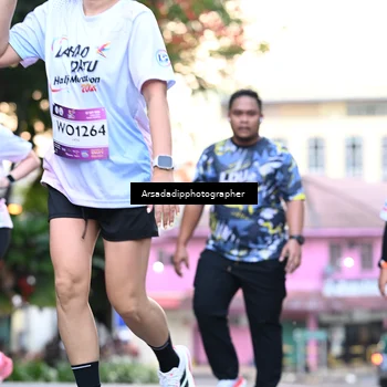 Runner Photo 7675648