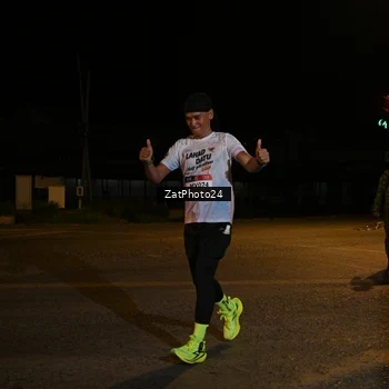 Runner Photo 7675658
