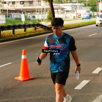 Runner Photo 7675664