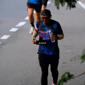 Runner Photo 7675669