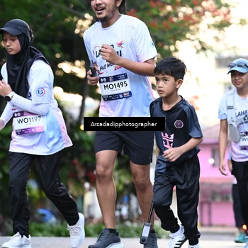 Runner Photo 7675670