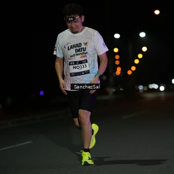 Runner Photo 7675673