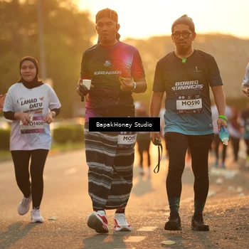 Runner Photo 7675688