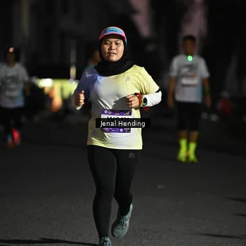 Runner Photo 7675692