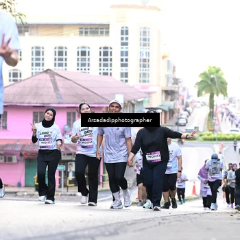 Runner Photo 7675699