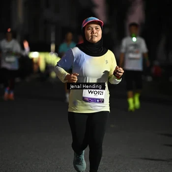 Runner Photo 7675701