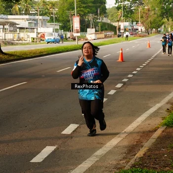 Runner Photo 7675708