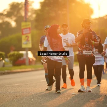 Runner Photo 7675709