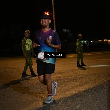 Runner Photo 7675713