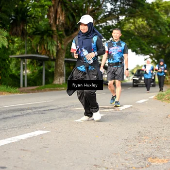Runner Photo 7675716