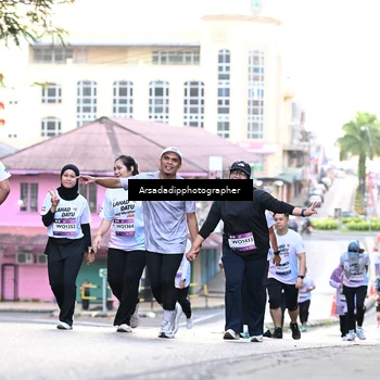 Runner Photo 7675720