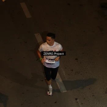Runner Photo 7675724