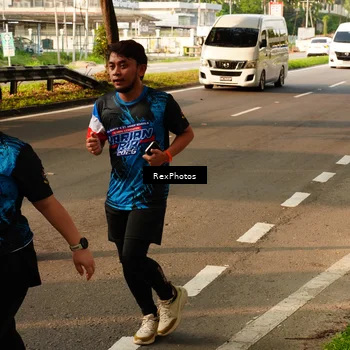 Runner Photo 7675730